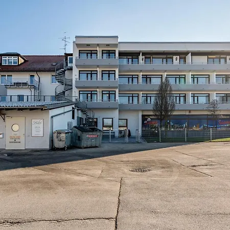 Apartment Huber Living Basic 302 Germering