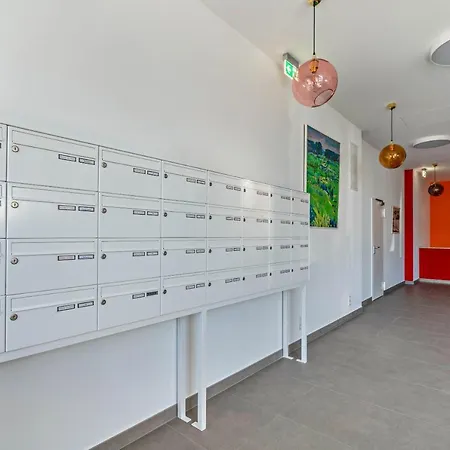 Huber Living Basic 302 Apartment *