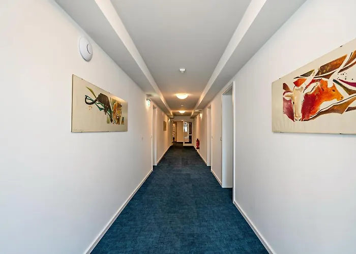 Huber Living Basic 302 * Germering
