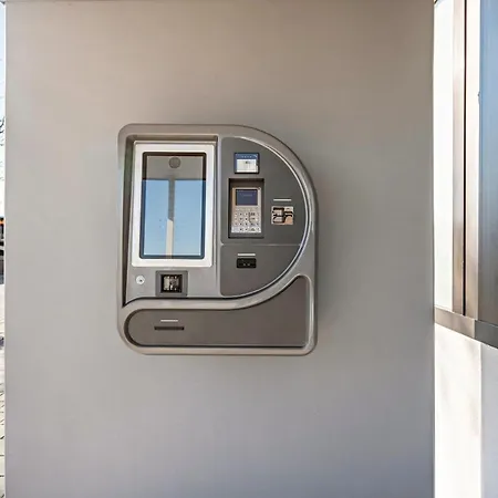 Huber Living Basic 302 شقة جيرميرنج